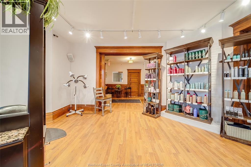 259 WELLINGTON STREET WEST - 34