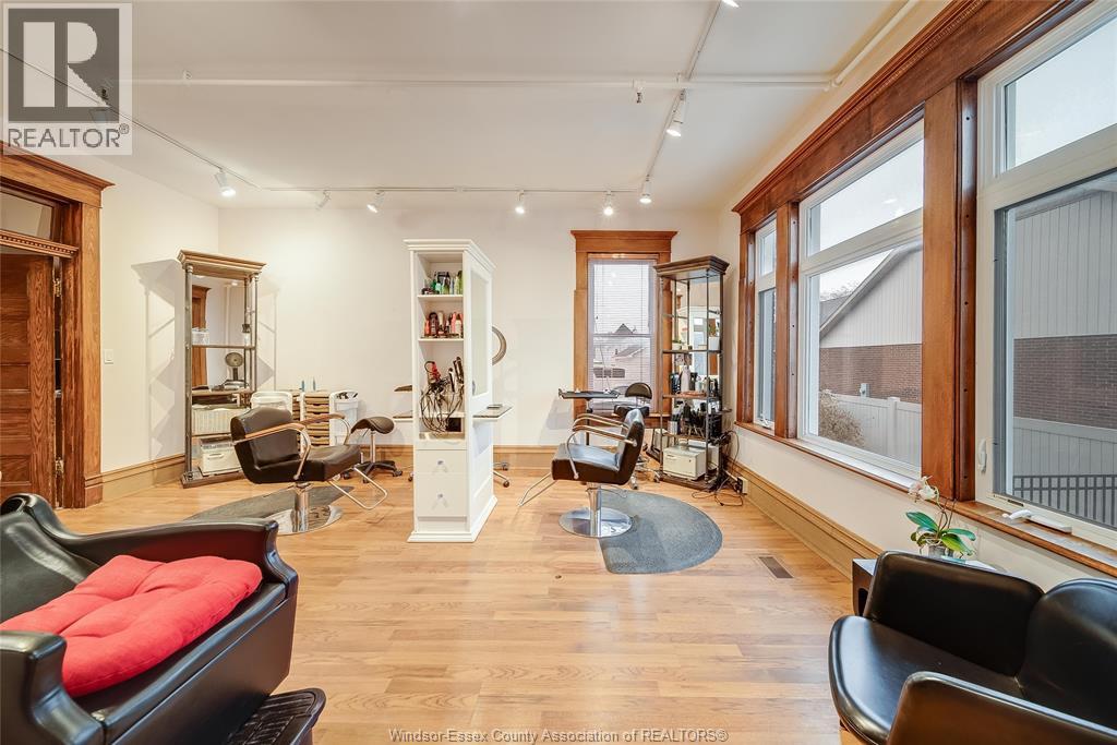 259 WELLINGTON STREET WEST - 40