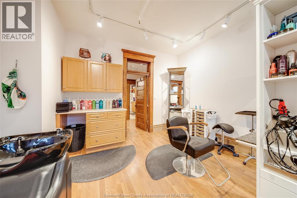 259 WELLINGTON STREET WEST - 41
