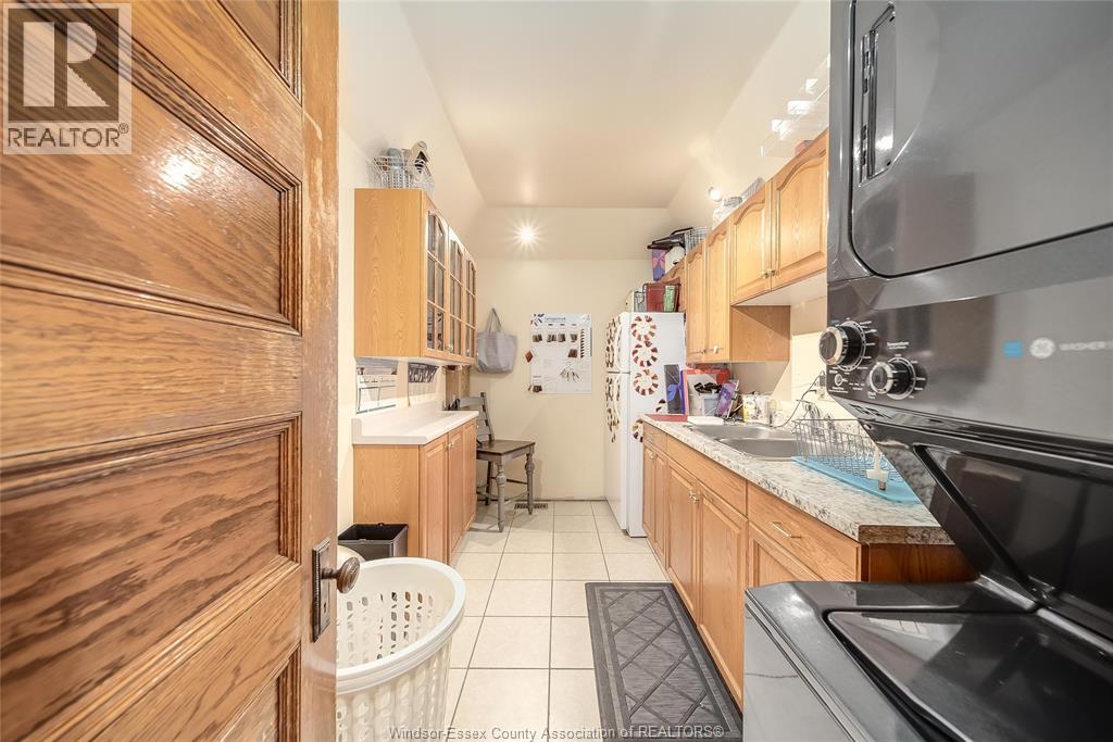 259 WELLINGTON STREET WEST - 44