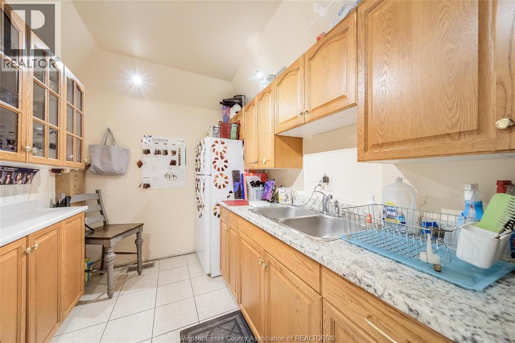 259 WELLINGTON STREET WEST - 45