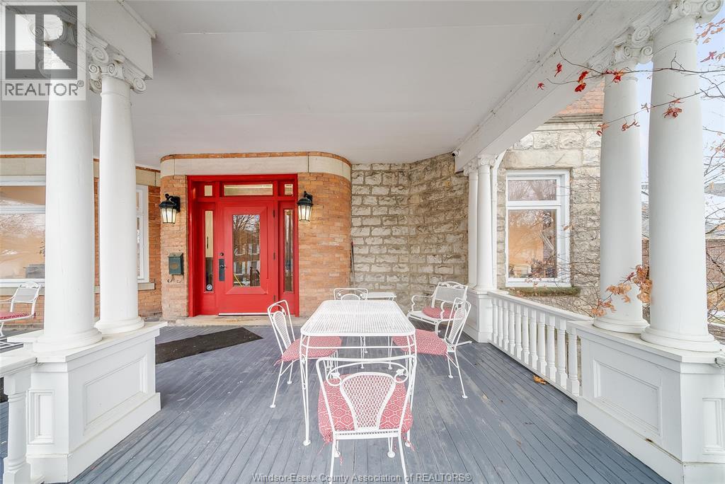 259 WELLINGTON STREET WEST - 5
