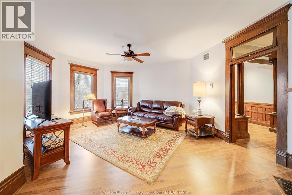 259 WELLINGTON STREET WEST - 8