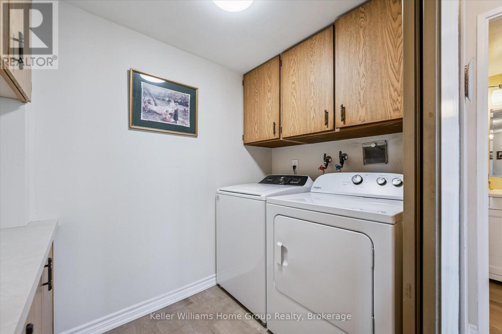 #702 23 WOODLAWN ROAD E - 27