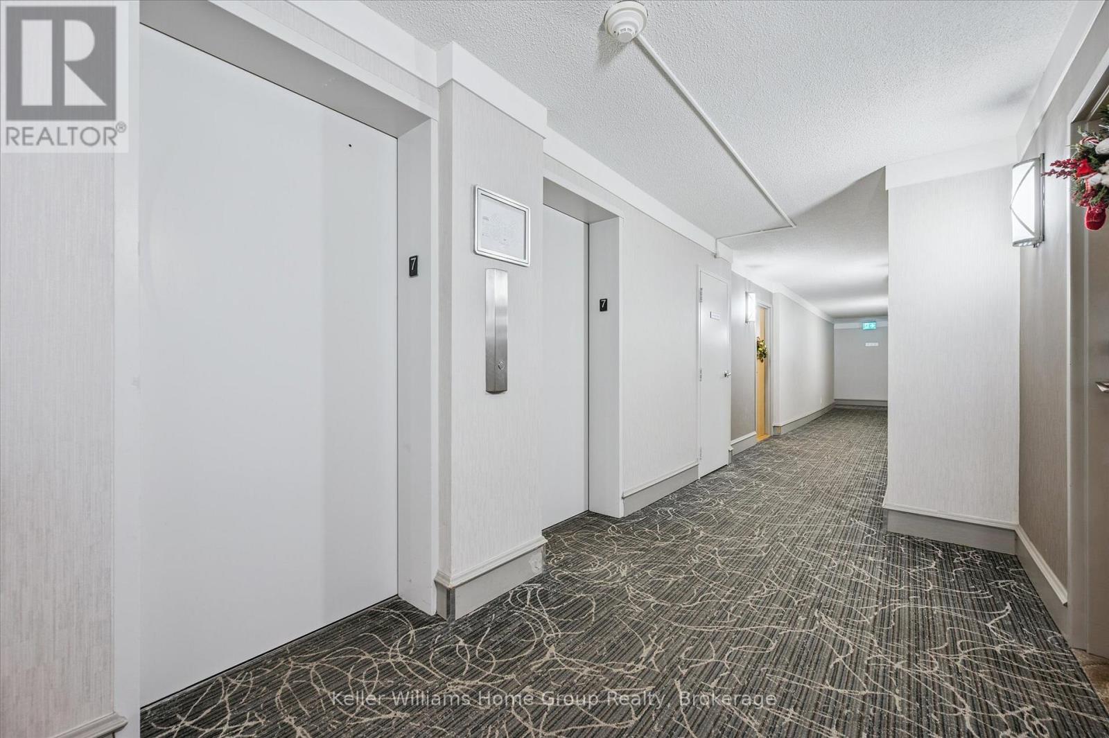 #702 23 WOODLAWN ROAD E - 6