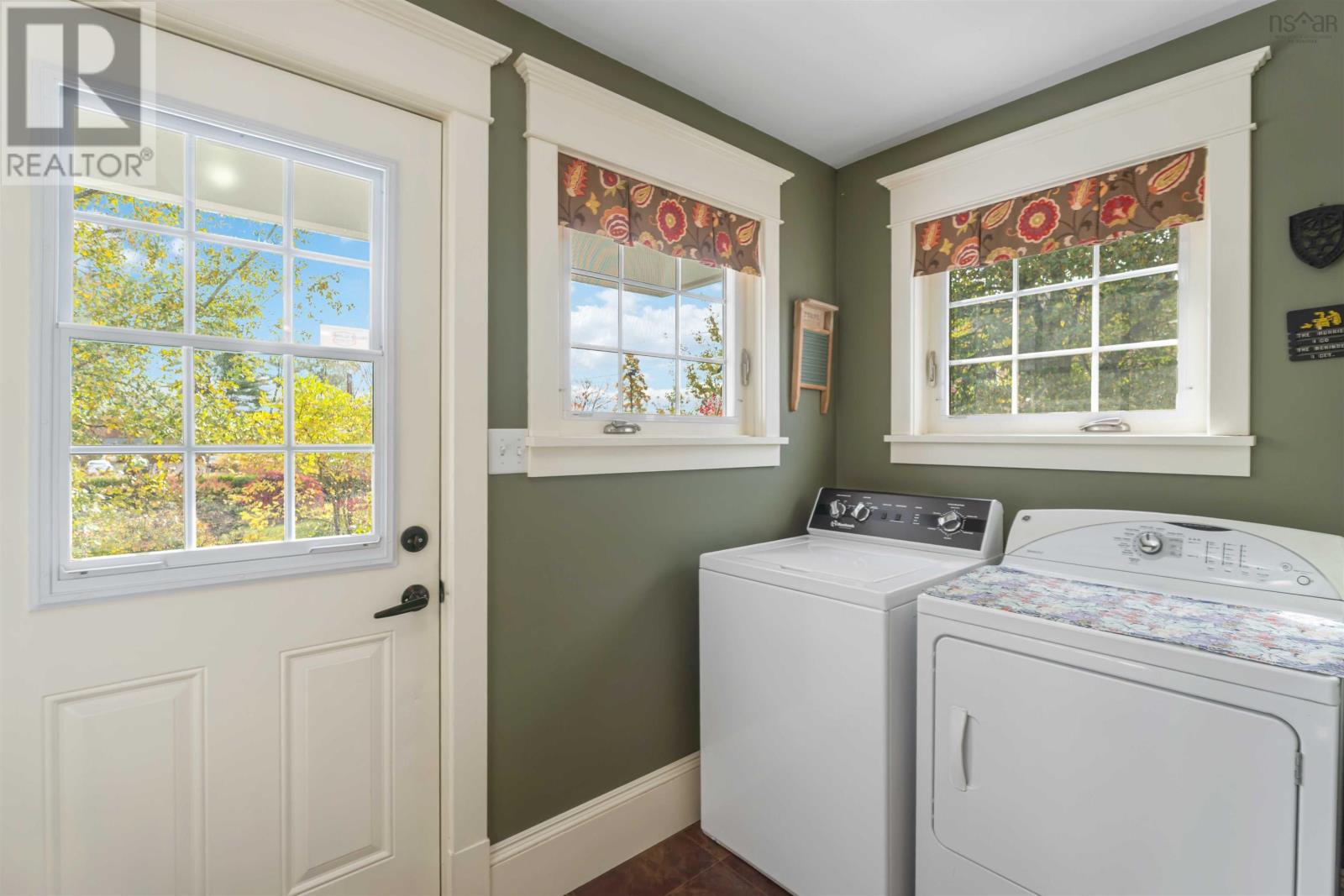 Property 14 of 50 of 183 Cottage Street