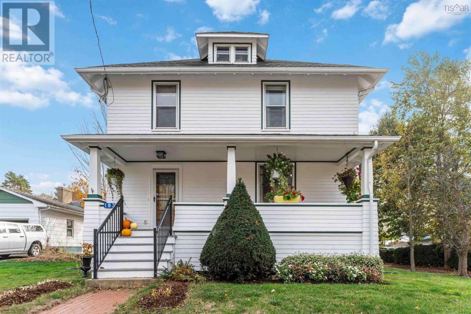 Property 33 of 50 of 183 Cottage Street