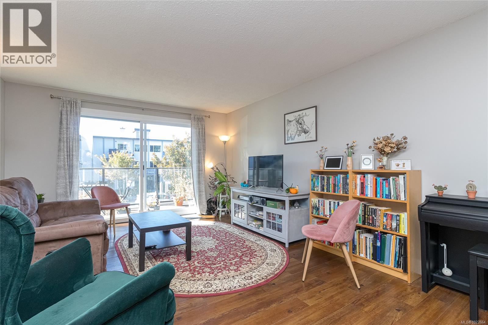 204 1024 Fairfield Rd, Victoria