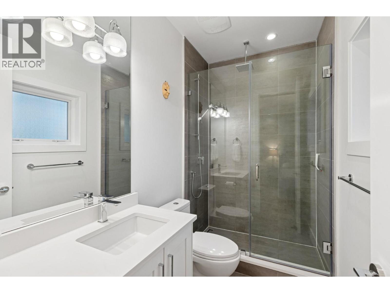 2008 LARSON ROAD, North Vancouver