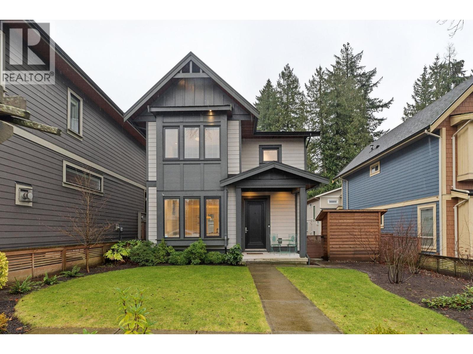 2008 LARSON ROAD, North Vancouver