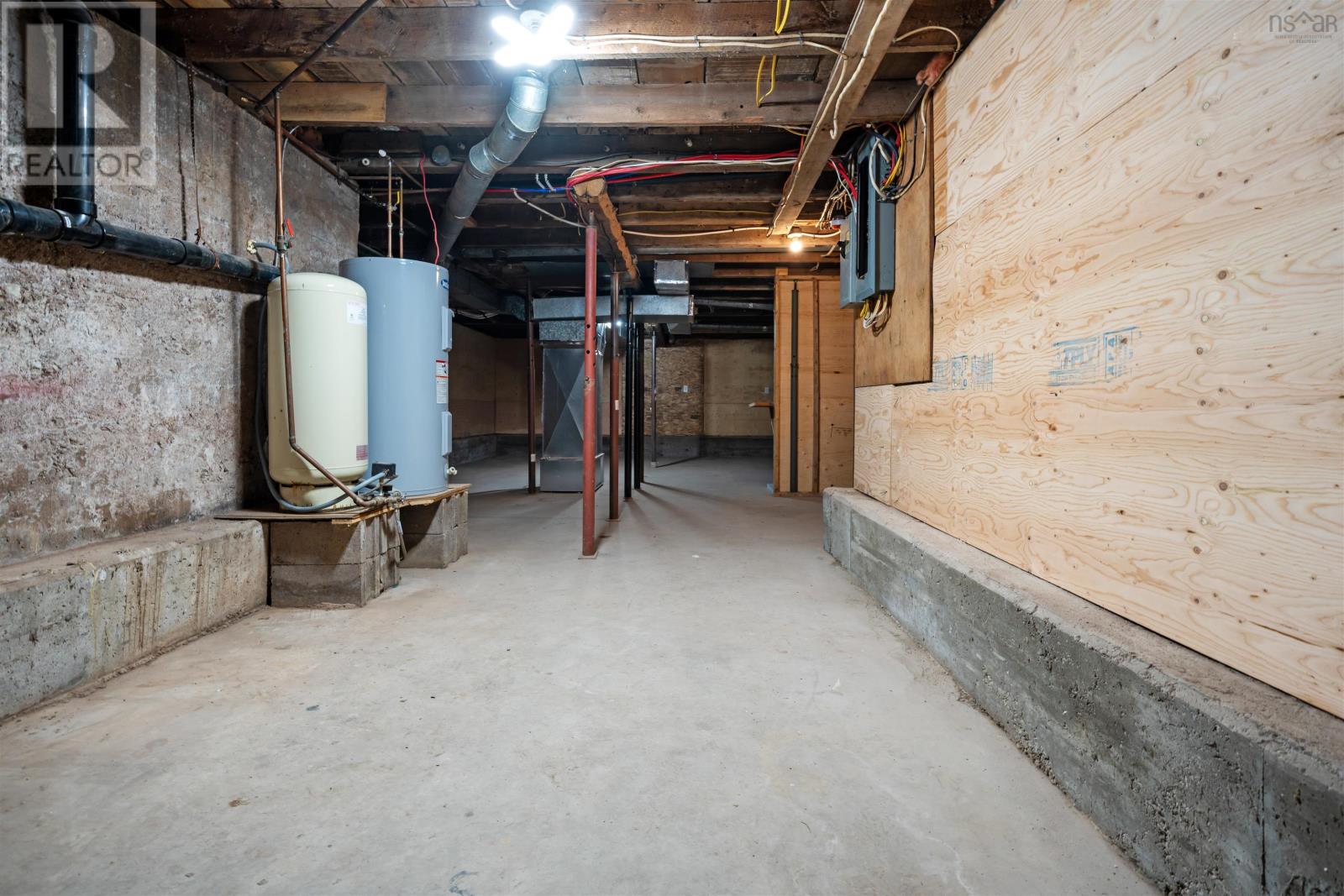 Property 48 of 49 of 6 Hamilton Avenue