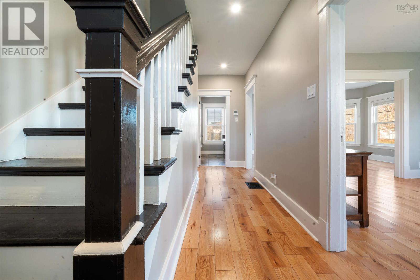 Property 32 of 49 of 6 Hamilton Avenue