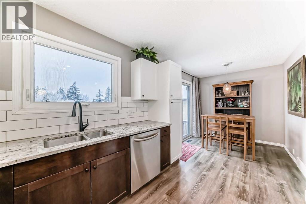 Single Family House for Sale in  Berwick Drive NW Beddington Heights Calgary 