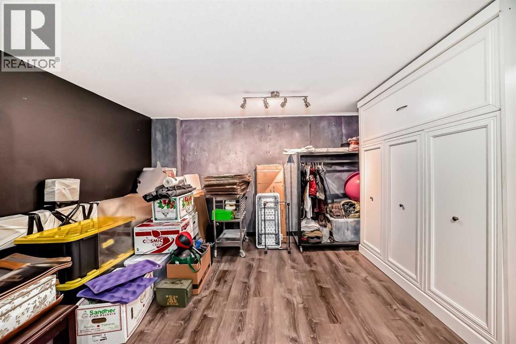 Single Family House for Sale in  Berwick Drive NW Beddington Heights Calgary 