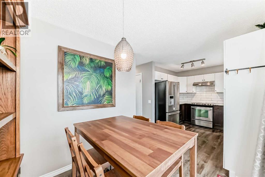 Single Family House for Sale in  Berwick Drive NW Beddington Heights Calgary 