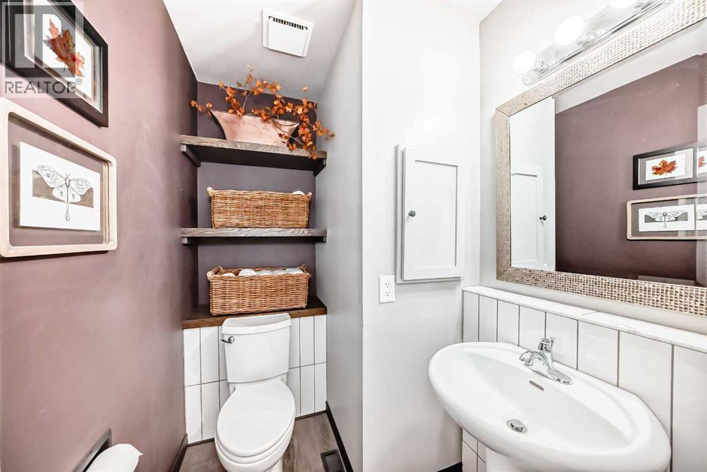 Single Family House for Sale in  Berwick Drive NW Beddington Heights Calgary 