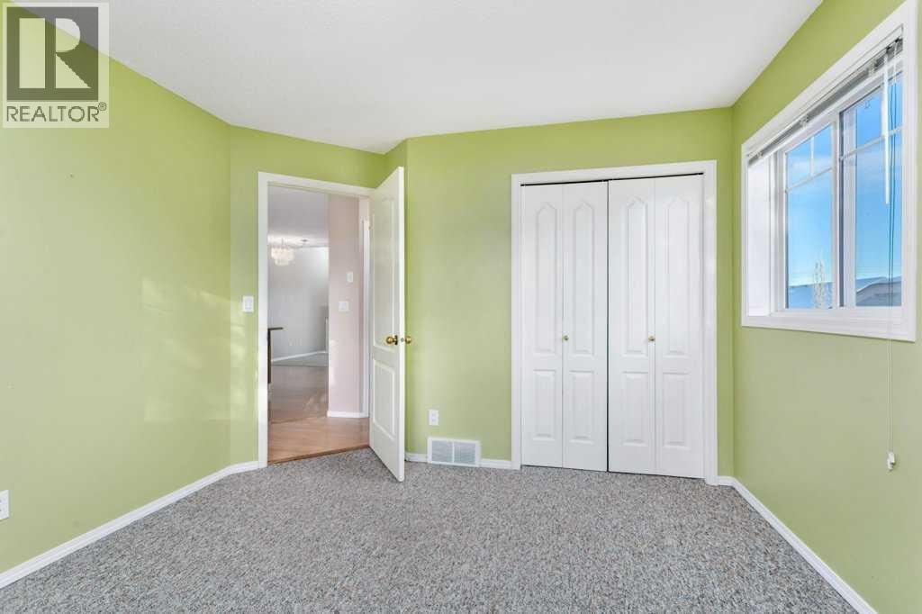 5220 50A Avenue, Sylvan Lake