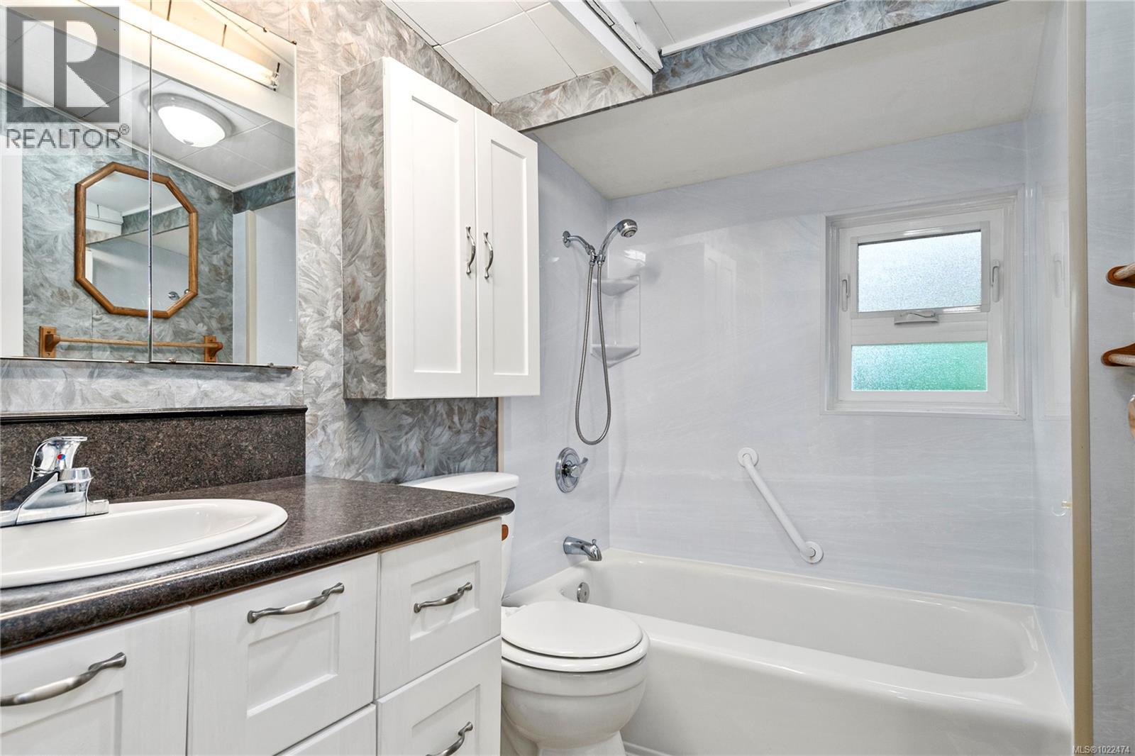 1581 20th Ave, Campbell River