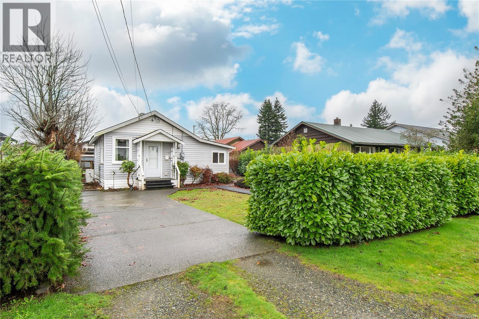 1581 20th Ave, Campbell River