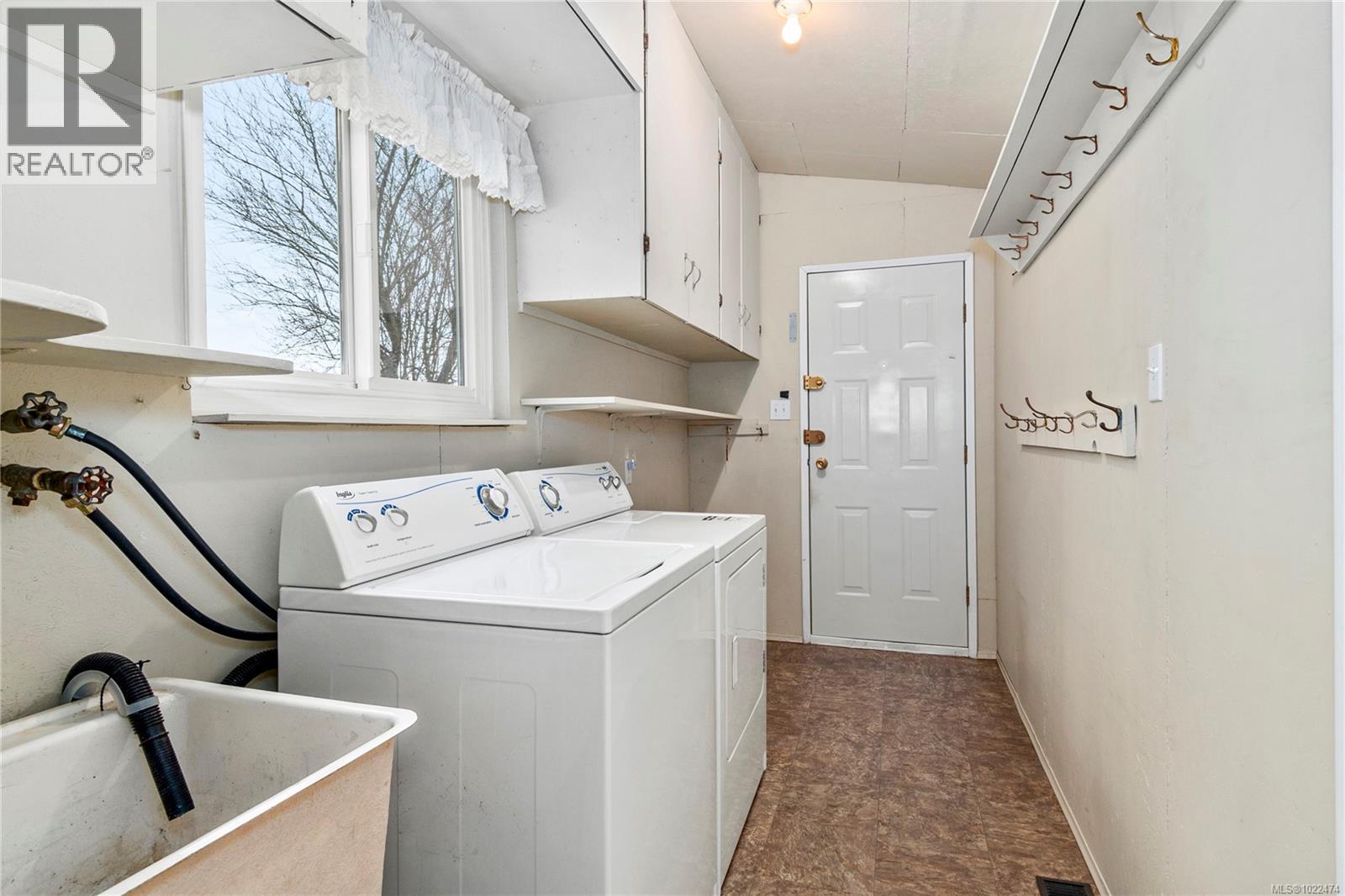 1581 20th Ave, Campbell River