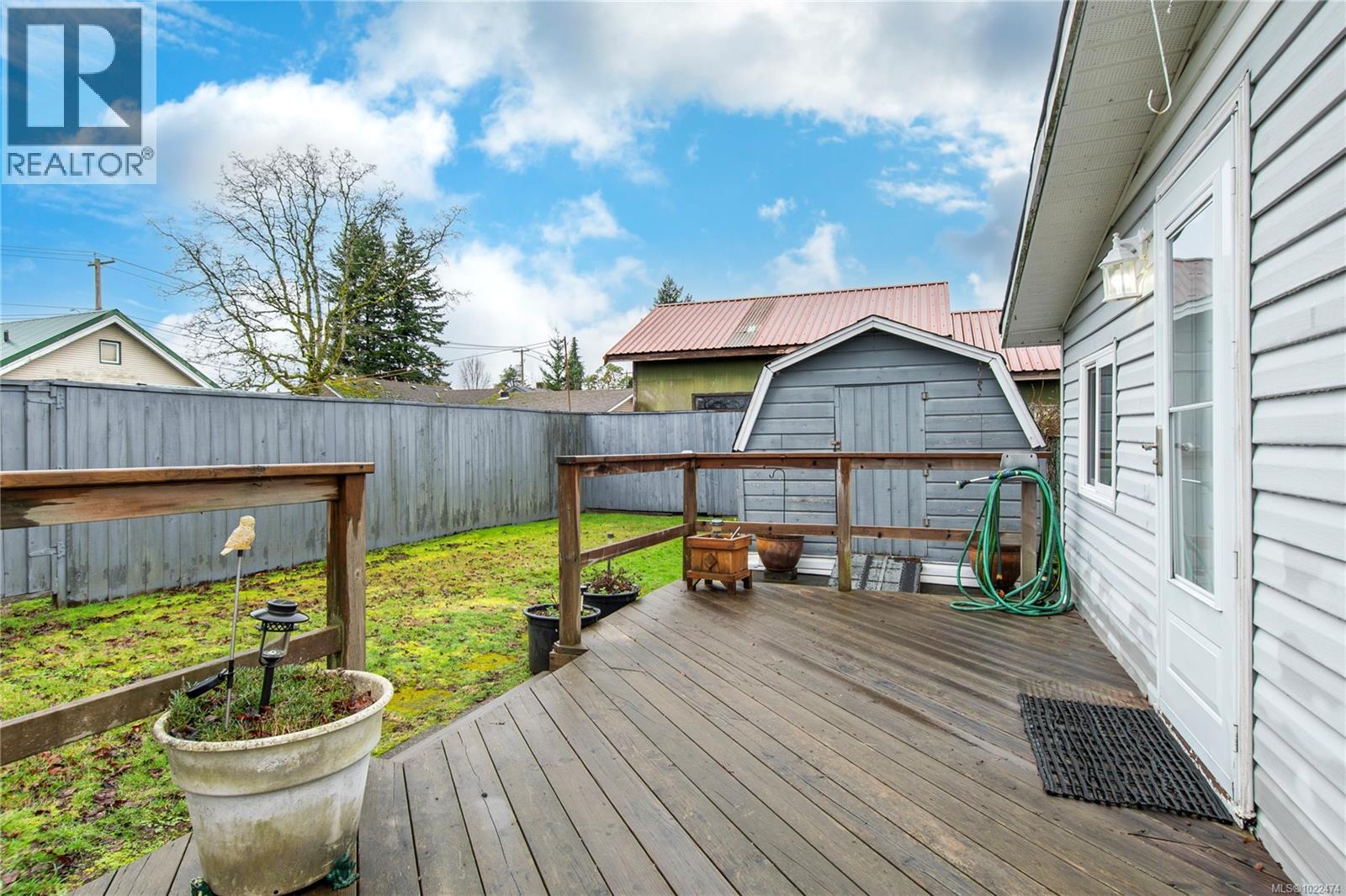 1581 20th Ave, Campbell River