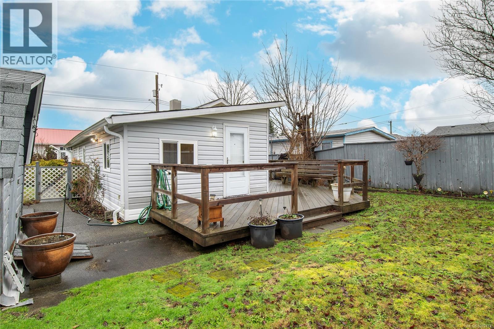 1581 20th Ave, Campbell River