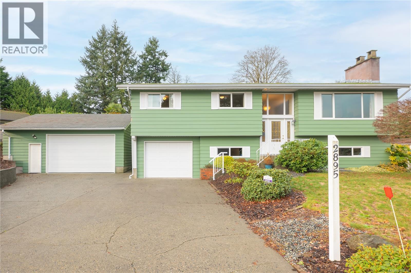 2895 Staffordshire Terr, Nanaimo
