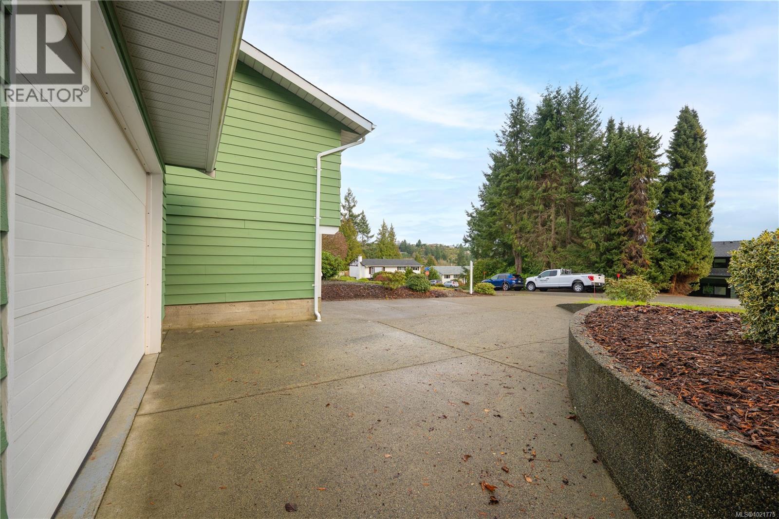 2895 Staffordshire Terr, Nanaimo