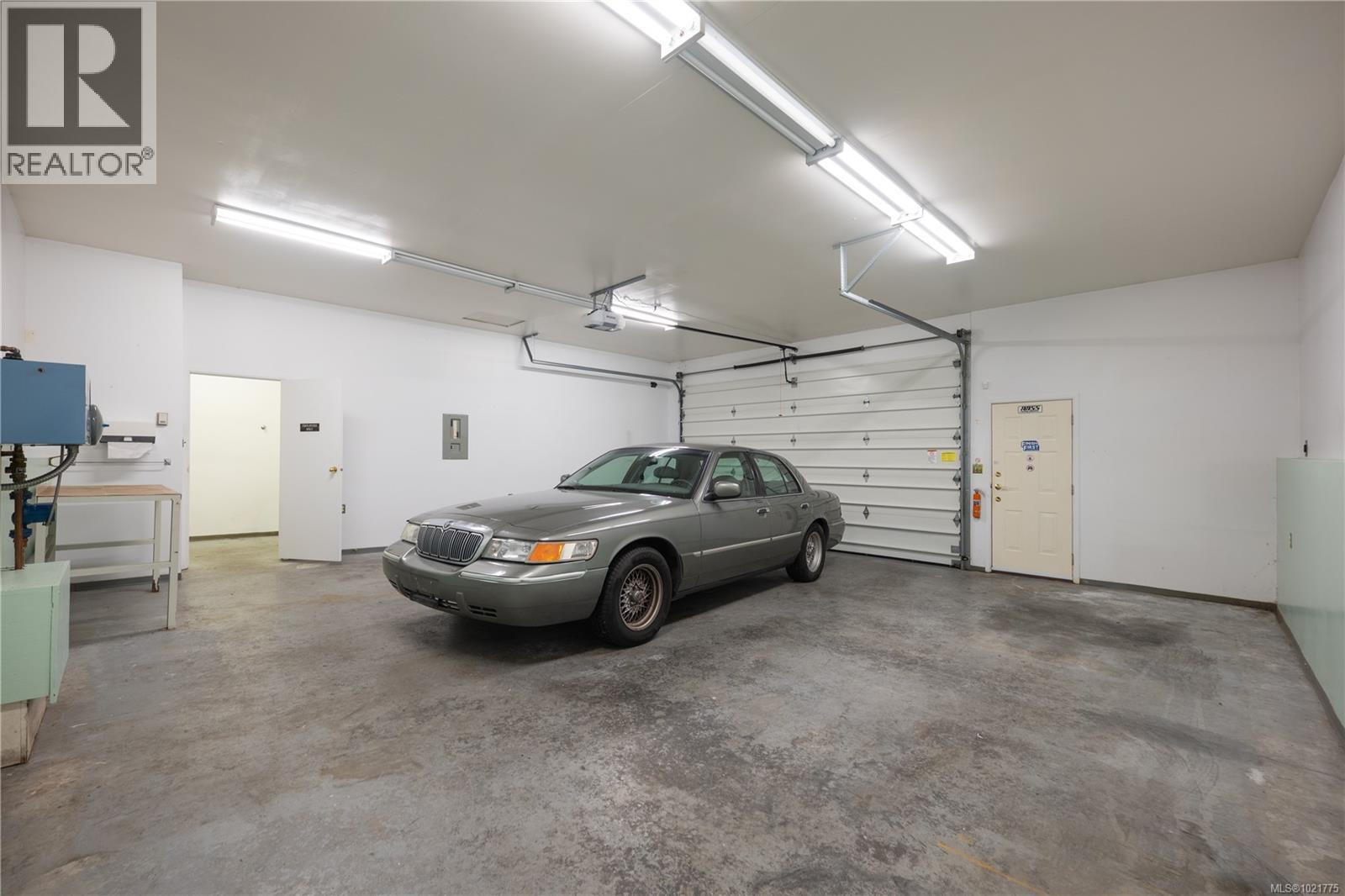 2895 Staffordshire Terr, Nanaimo