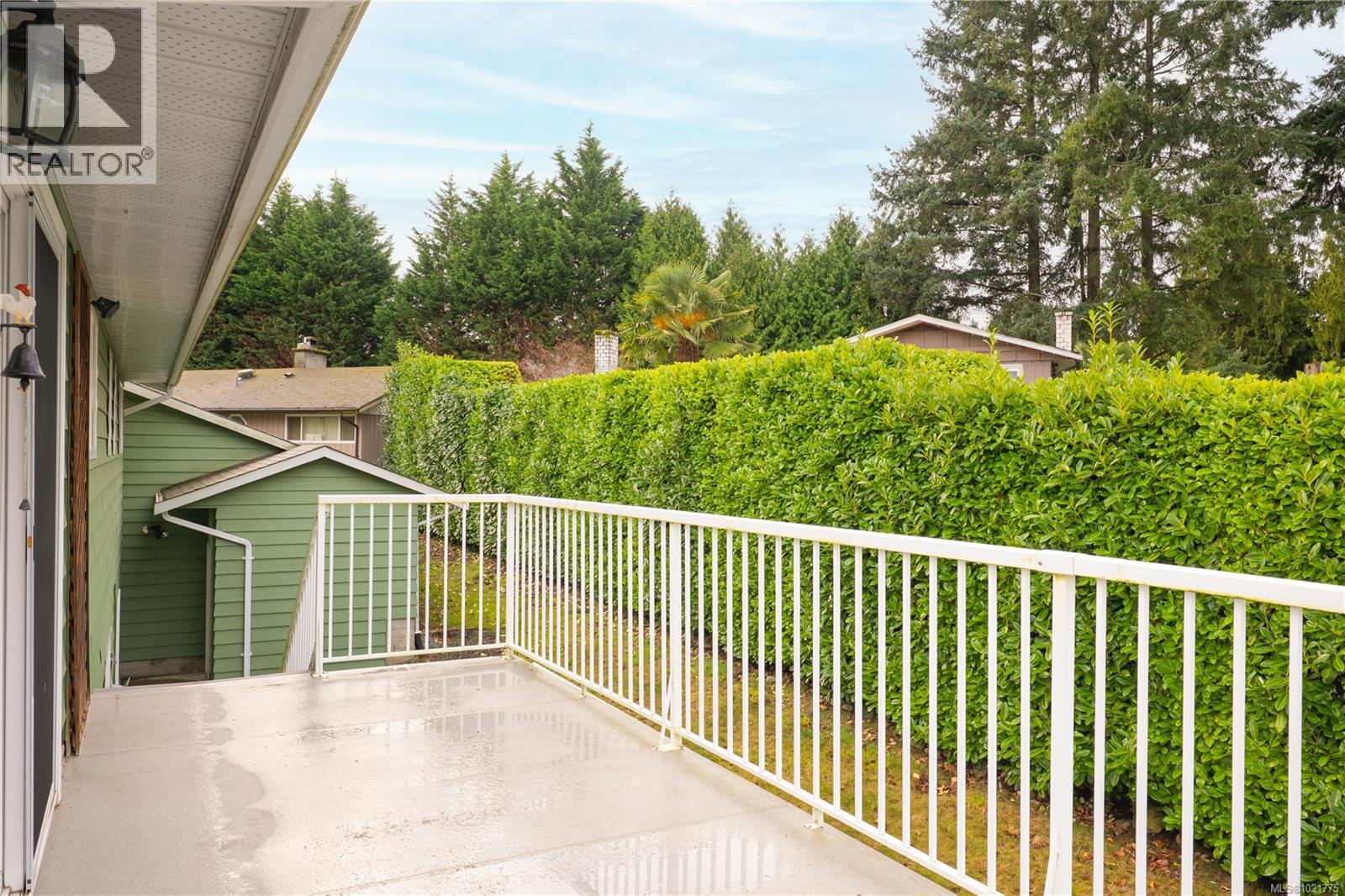 2895 Staffordshire Terr, Nanaimo