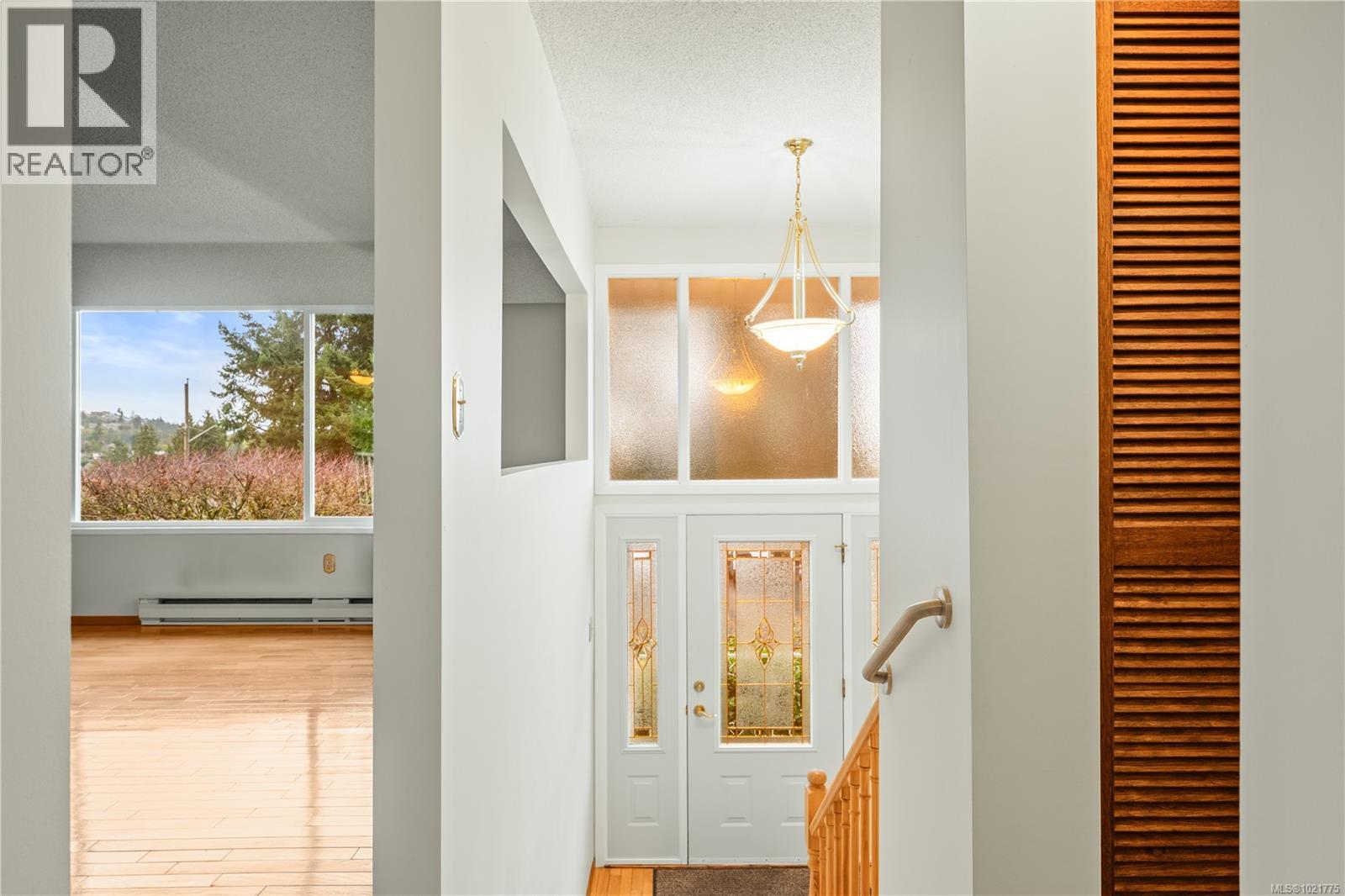 2895 Staffordshire Terr, Nanaimo