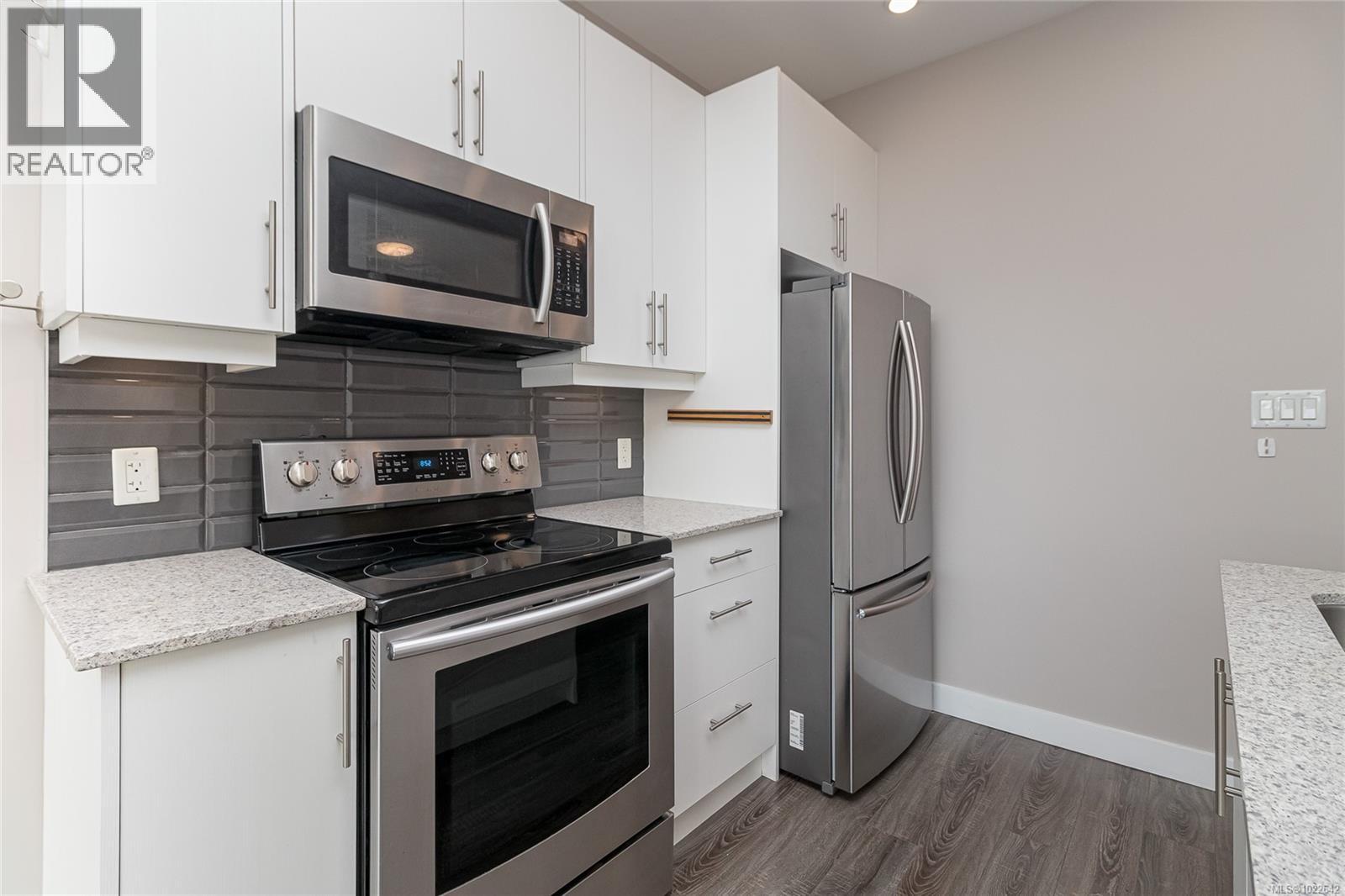 504 1020 Inverness Road, Saanich