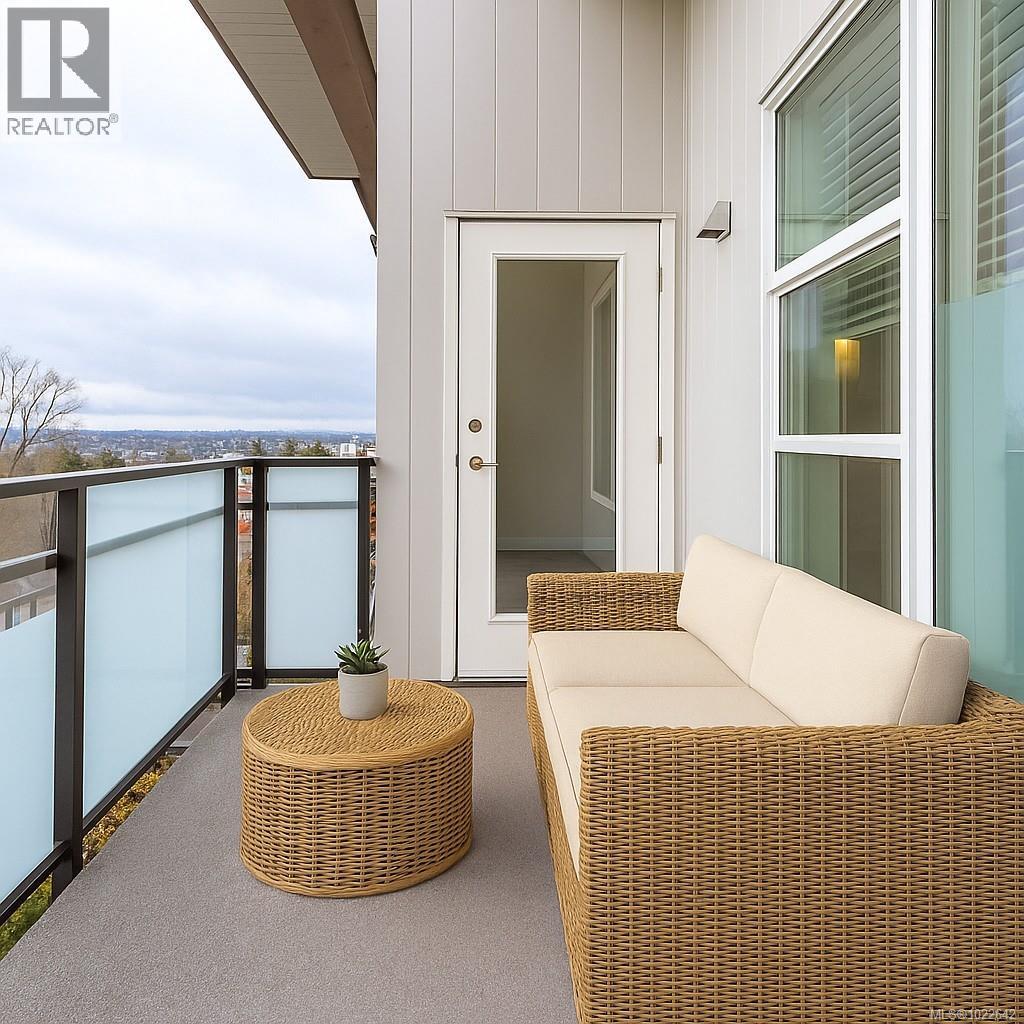 504 1020 Inverness Road, Saanich