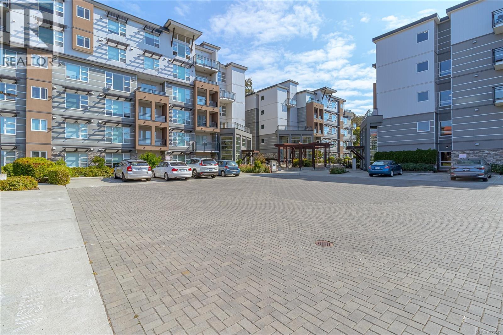 504 1020 Inverness Road, Saanich