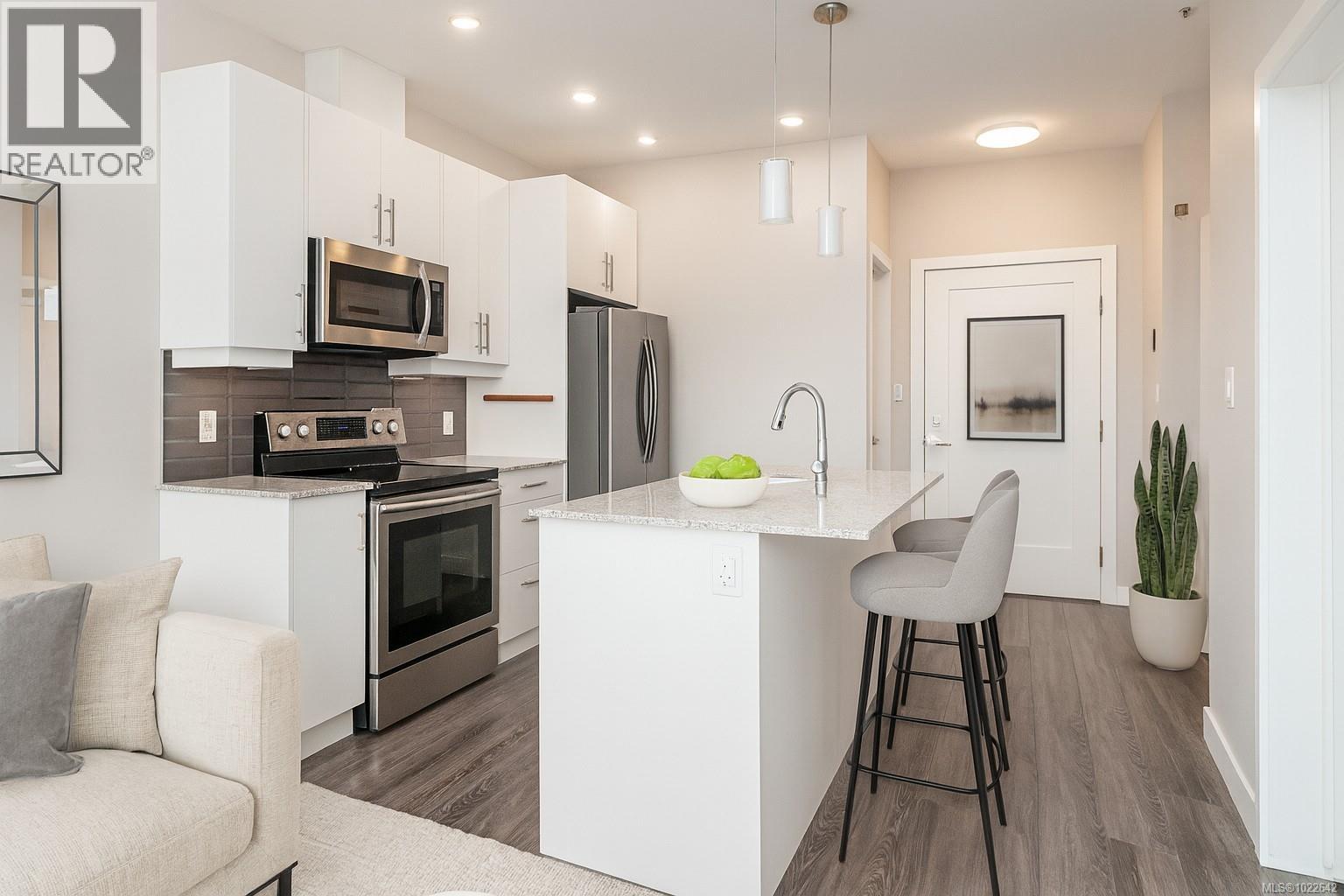 504 1020 Inverness Road, Saanich