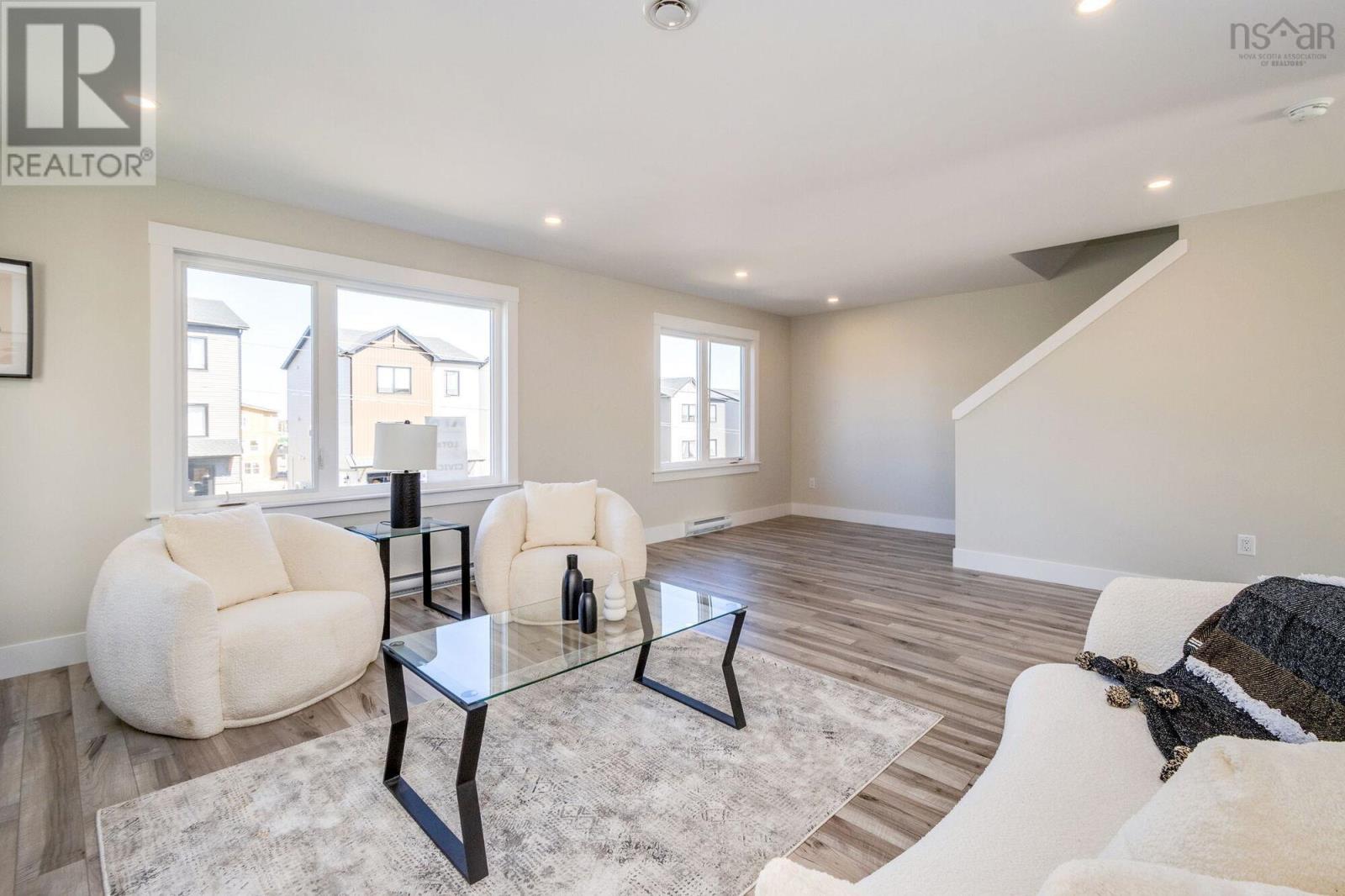 Property 26 of 40 of 2105 293 Higgins Avenue