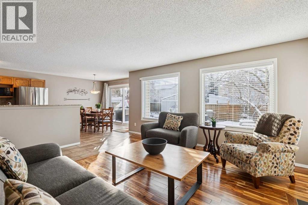 Single Family House for Sale in  River Rock Crescent SE Riverbend Calgary 