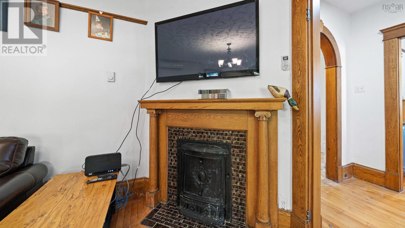 366 MAIN STREET - 10