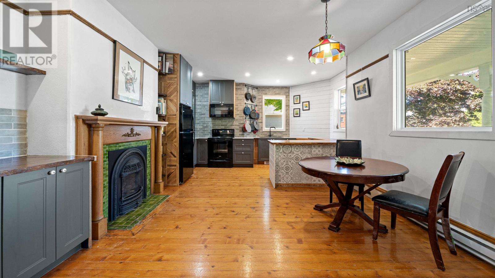366 MAIN STREET - 12