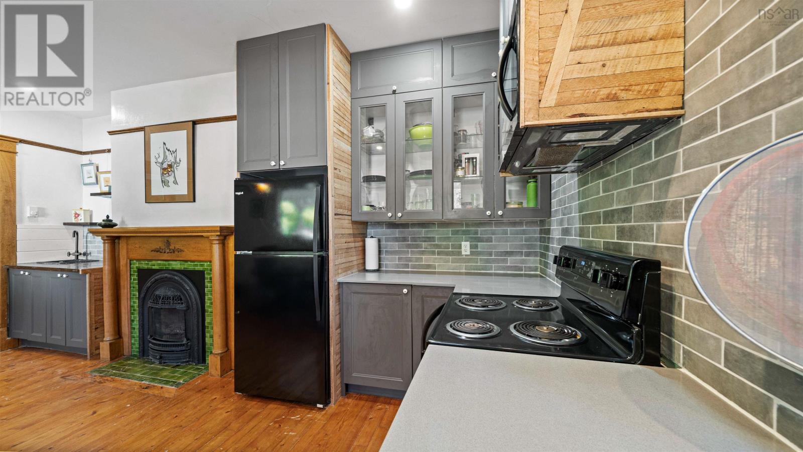366 MAIN STREET - 20