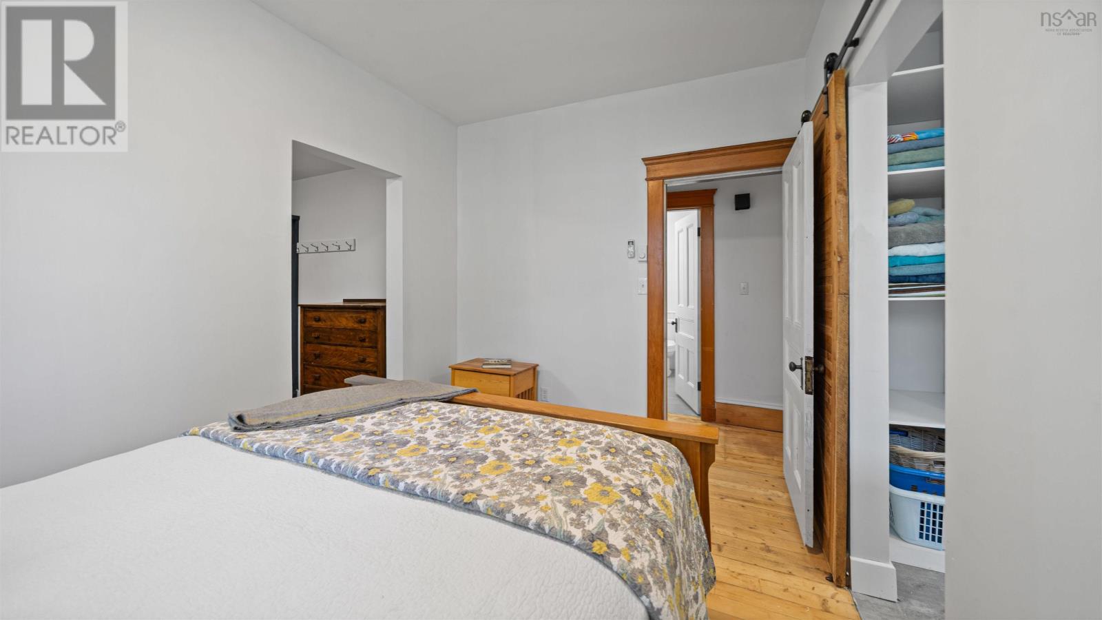 366 MAIN STREET - 23