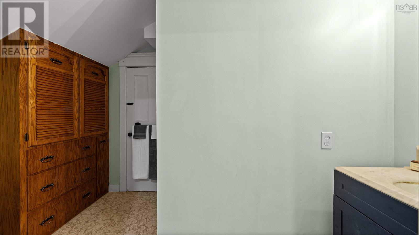 Property 20 of 50 of 366 Main Street