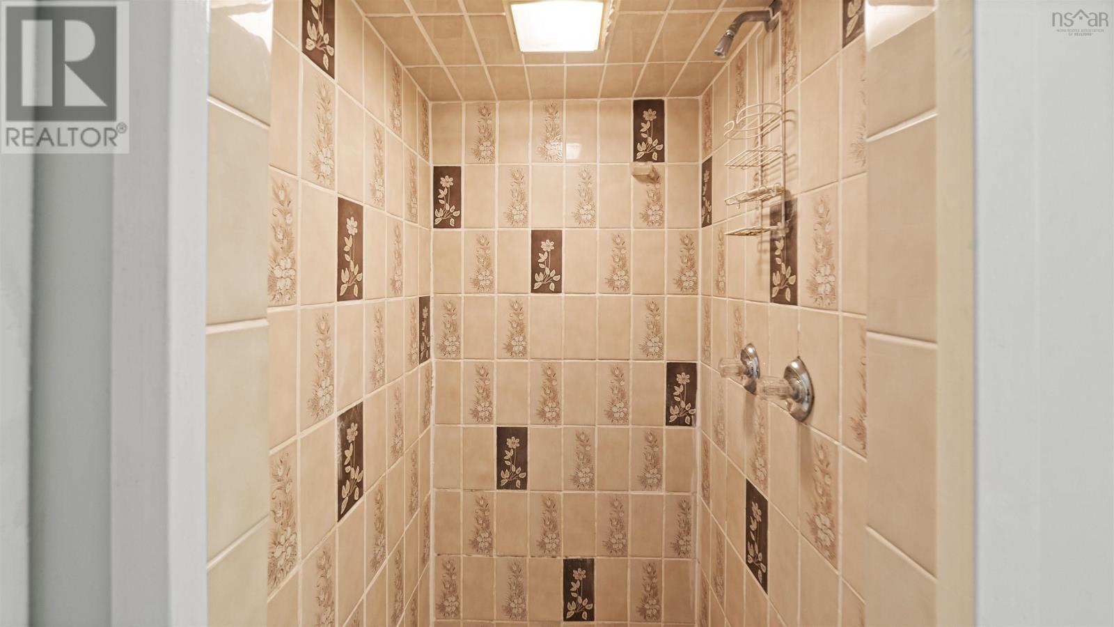 Property 12 of 50 of 366 Main Street