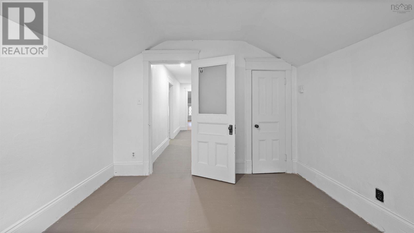 Property 21 of 50 of 366 Main Street