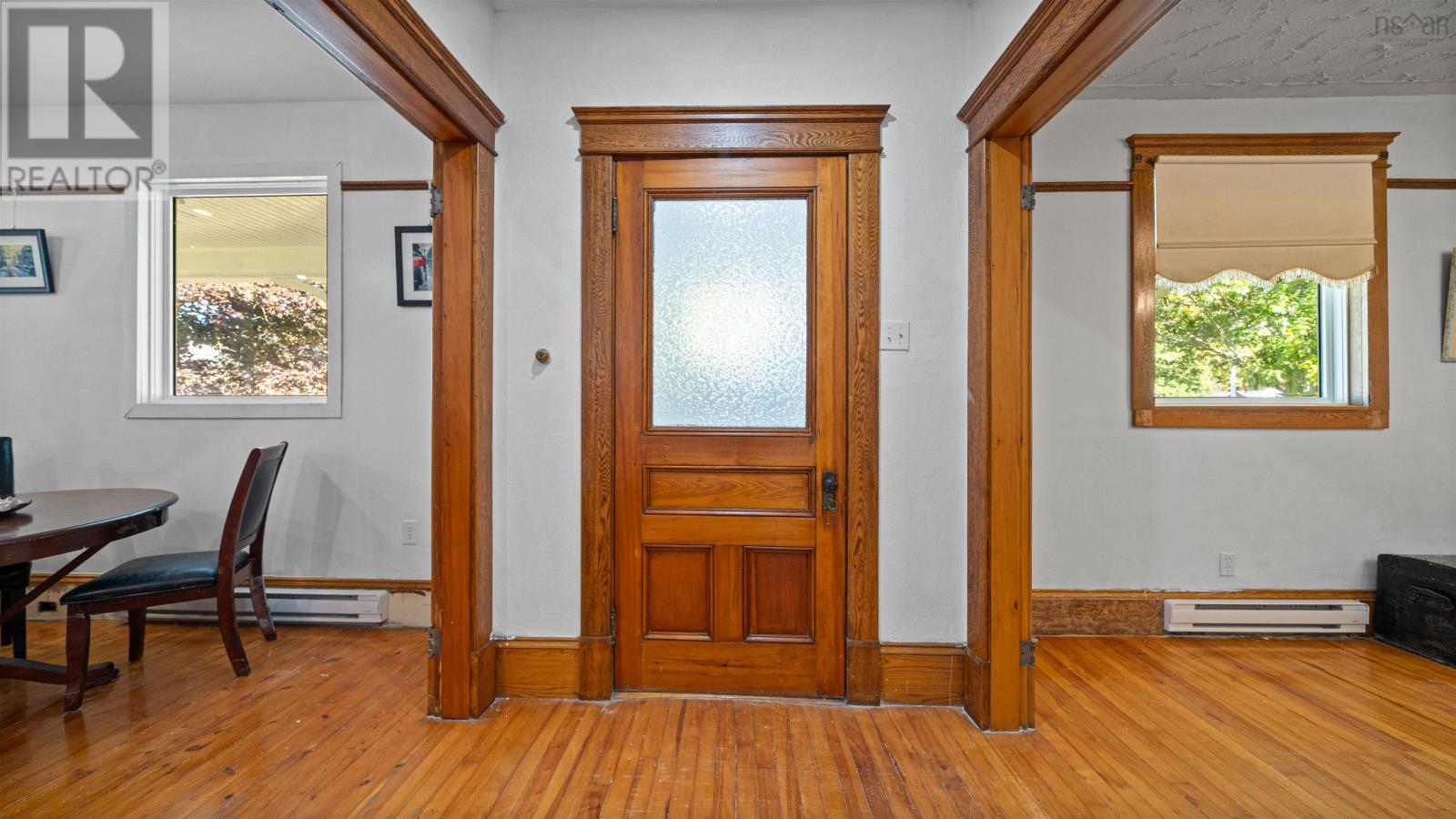 366 MAIN STREET - 5