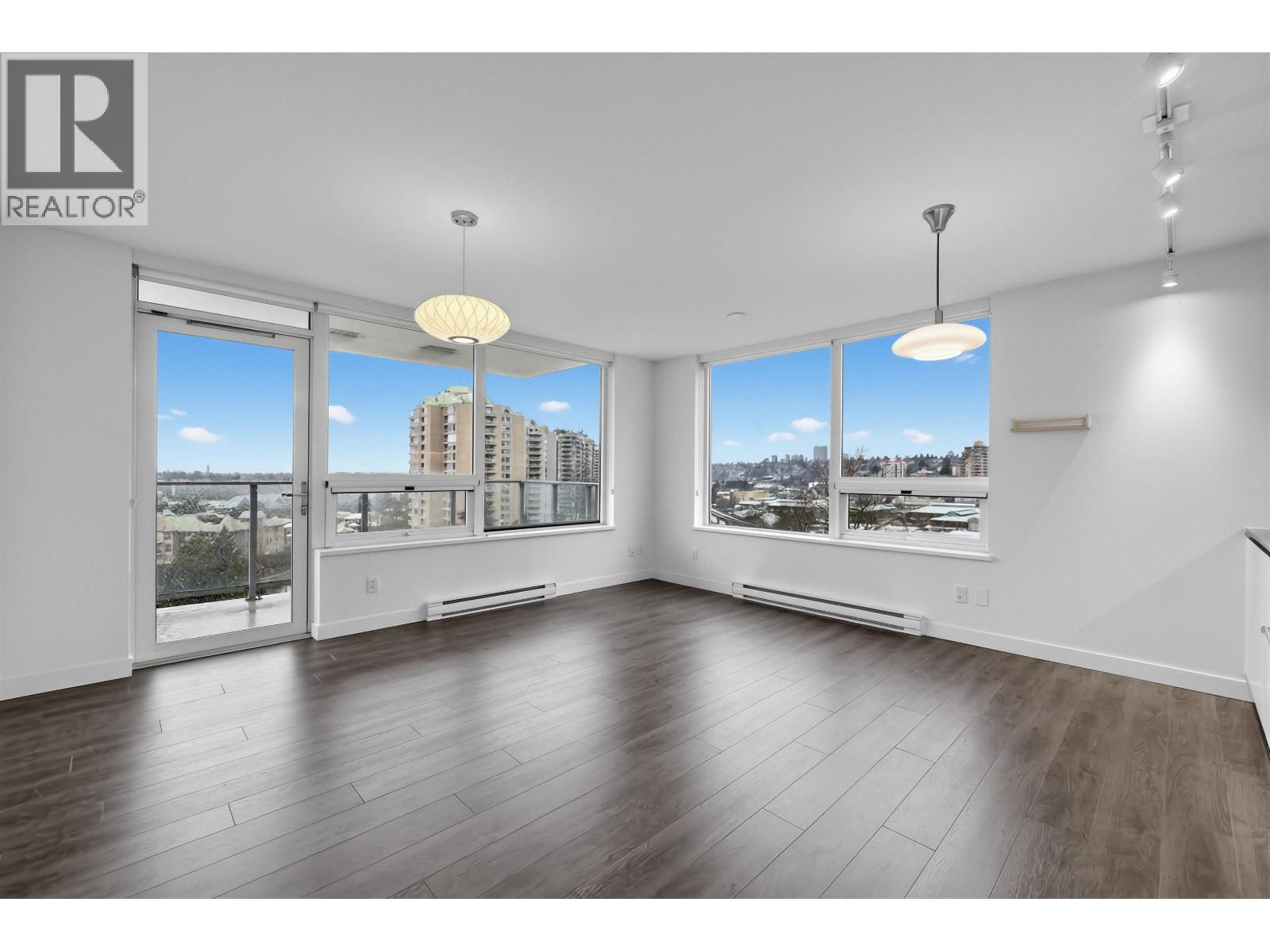 902 988 QUAYSIDE DRIVE, New Westminster