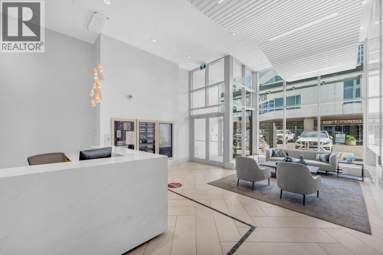 902 988 QUAYSIDE DRIVE, New Westminster