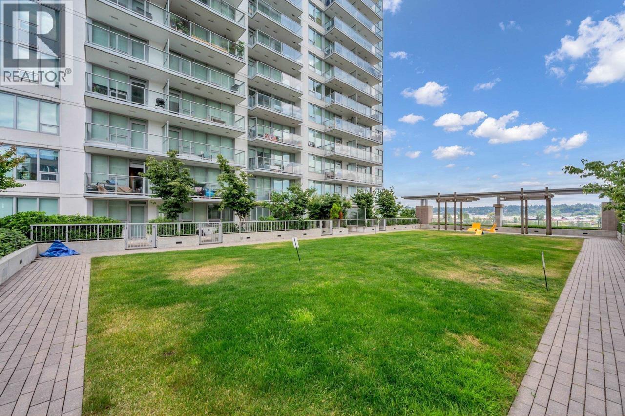 902 988 QUAYSIDE DRIVE, New Westminster