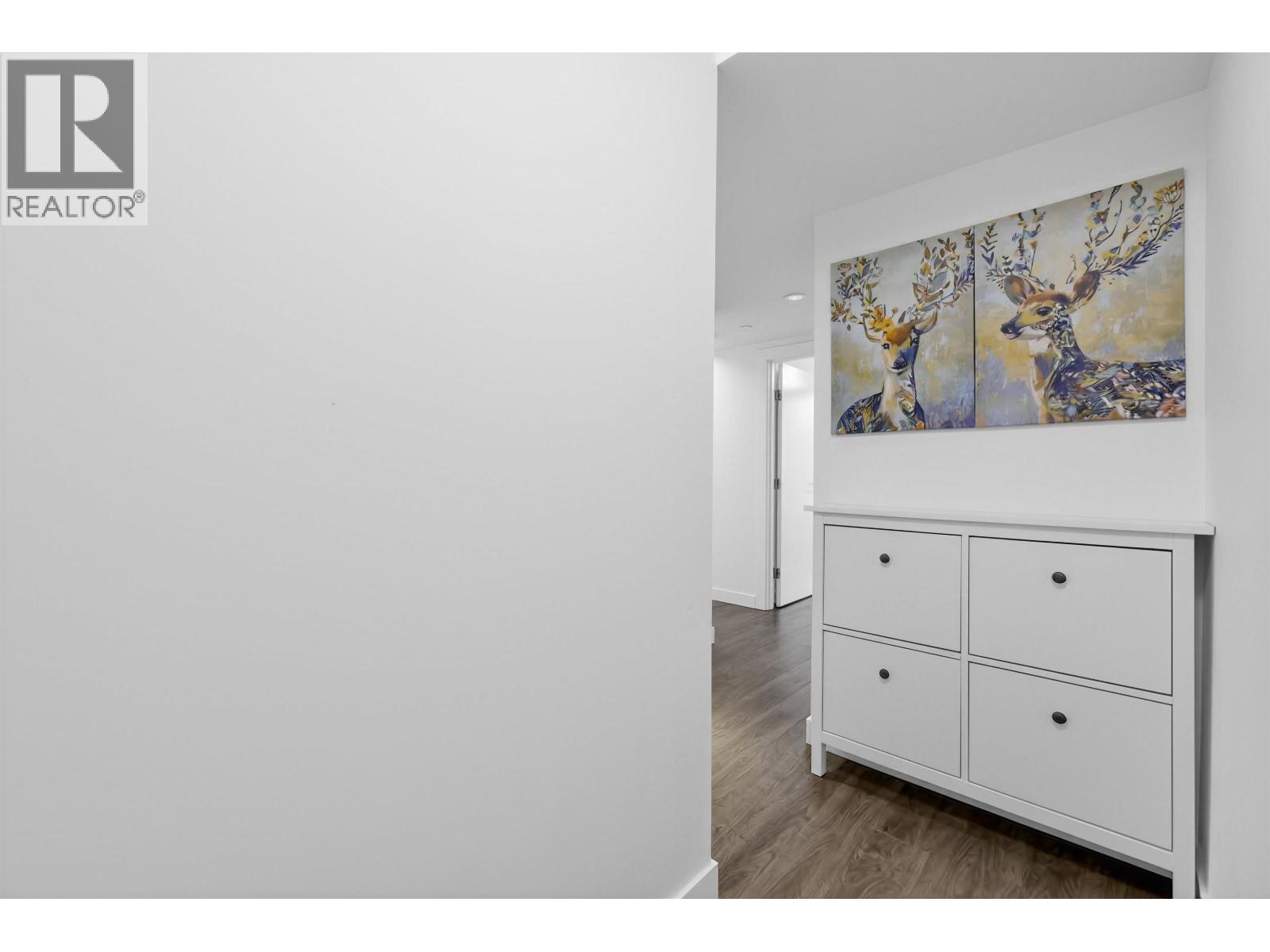 902 988 QUAYSIDE DRIVE, New Westminster