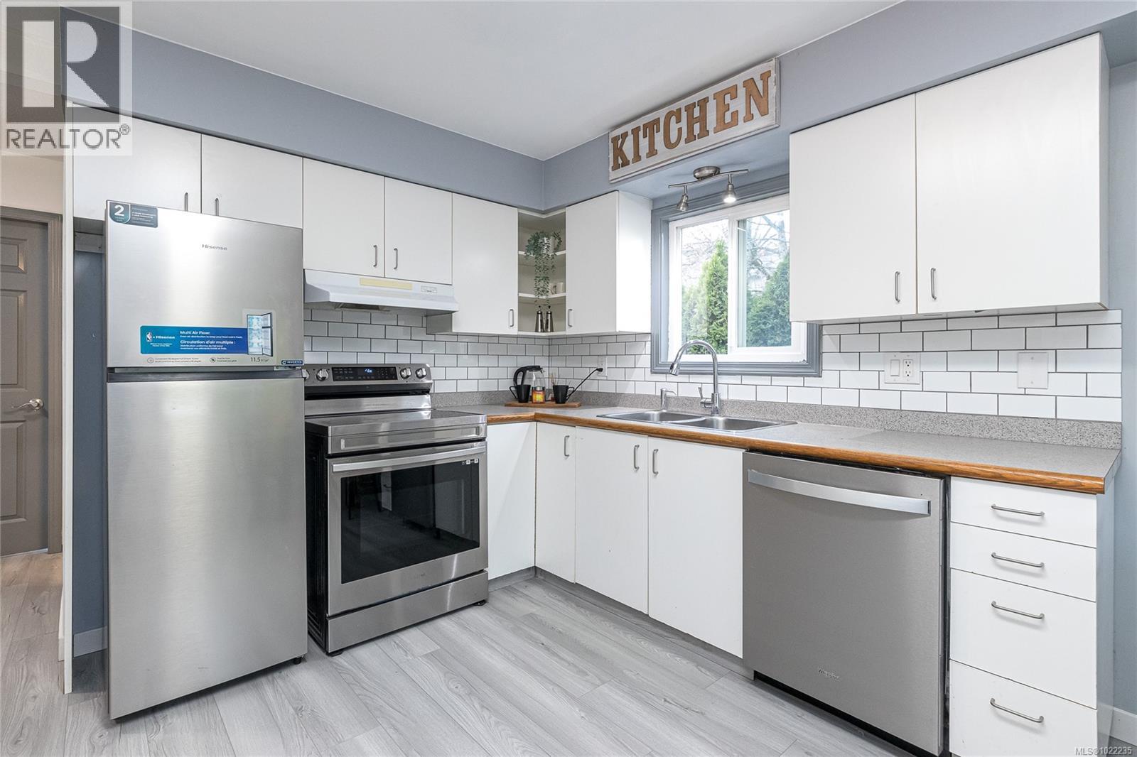 999 Furber Rd, Langford